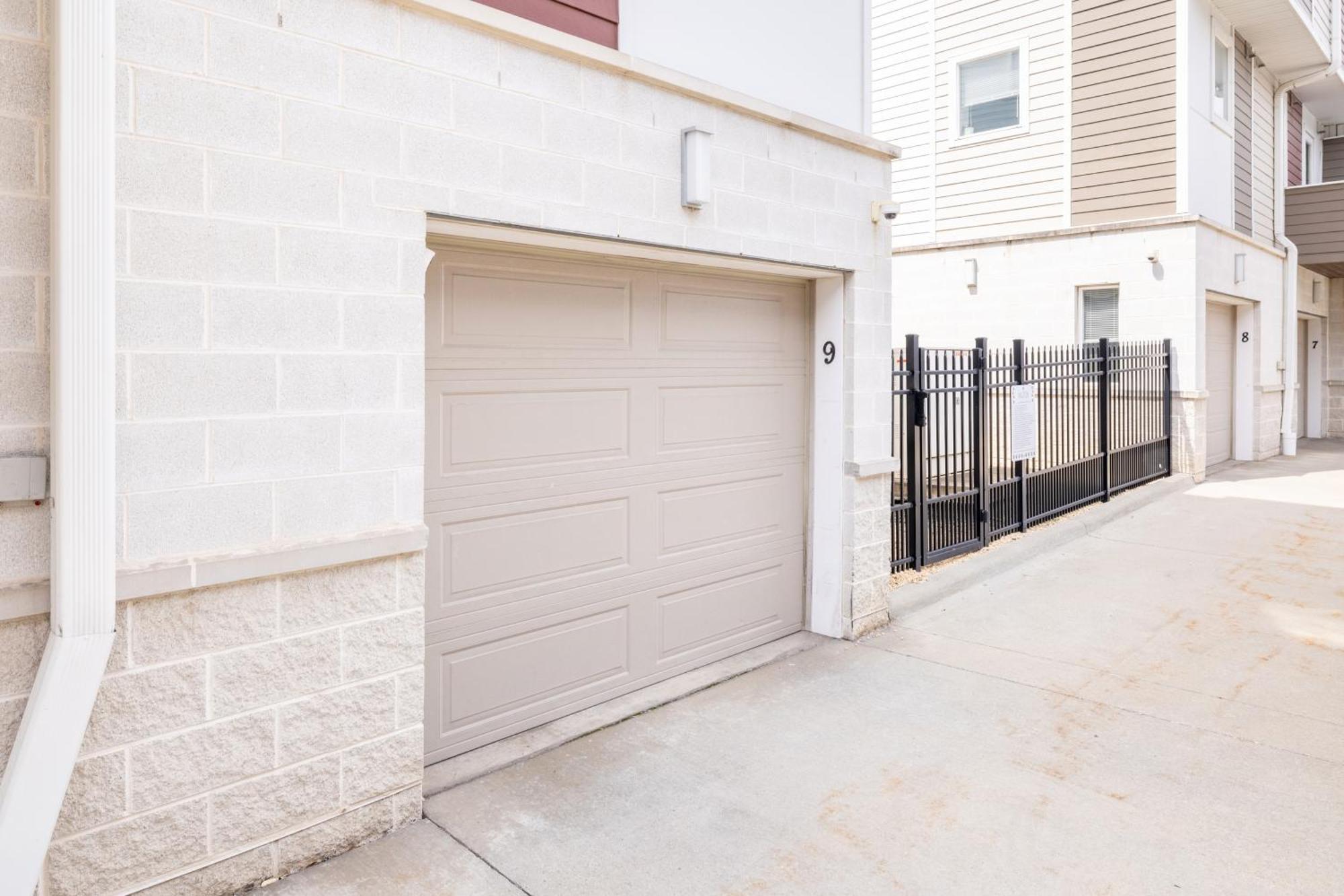 Luxury Downtown Townhome Private Garage Unit 9 Cleveland Eksteriør bilde